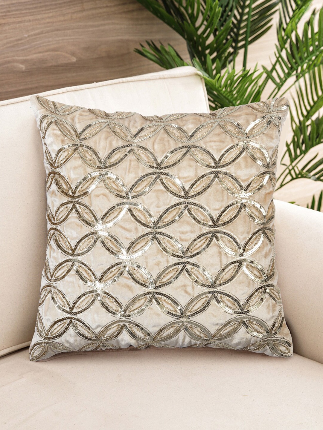 

NISRAG HOME Beige & Gold-Toned Geometric Embellished Square Cushion Cover