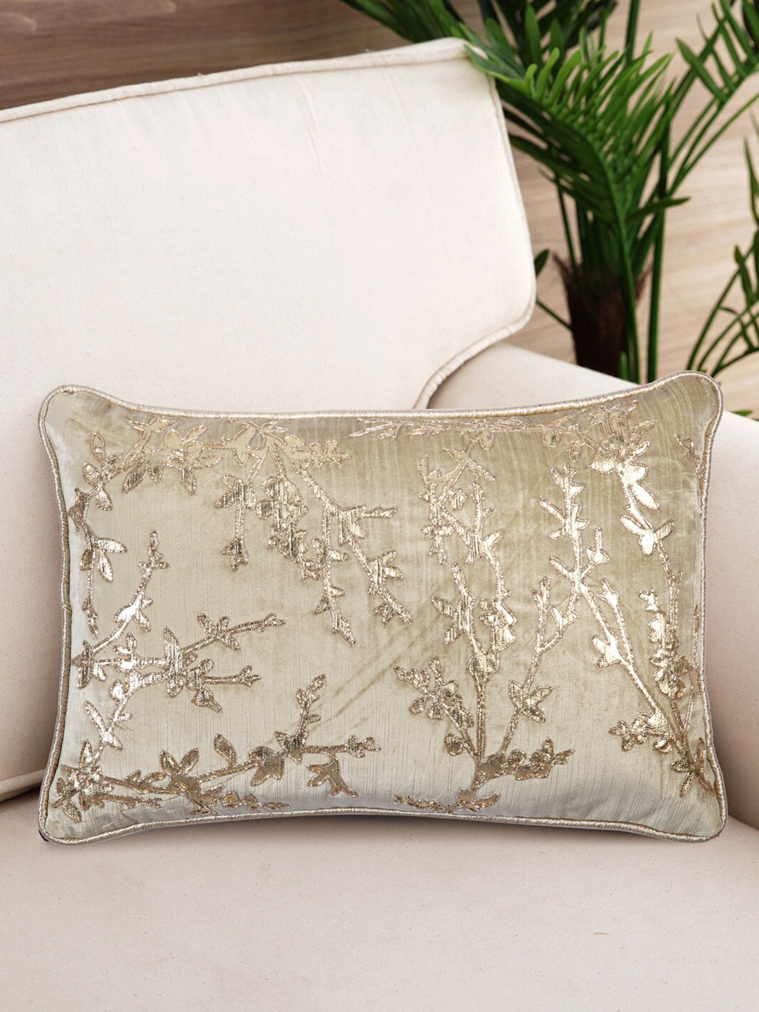 

NISRAG HOME Beige Ethnic Motifs Embellished Rectangle Cushion Cover