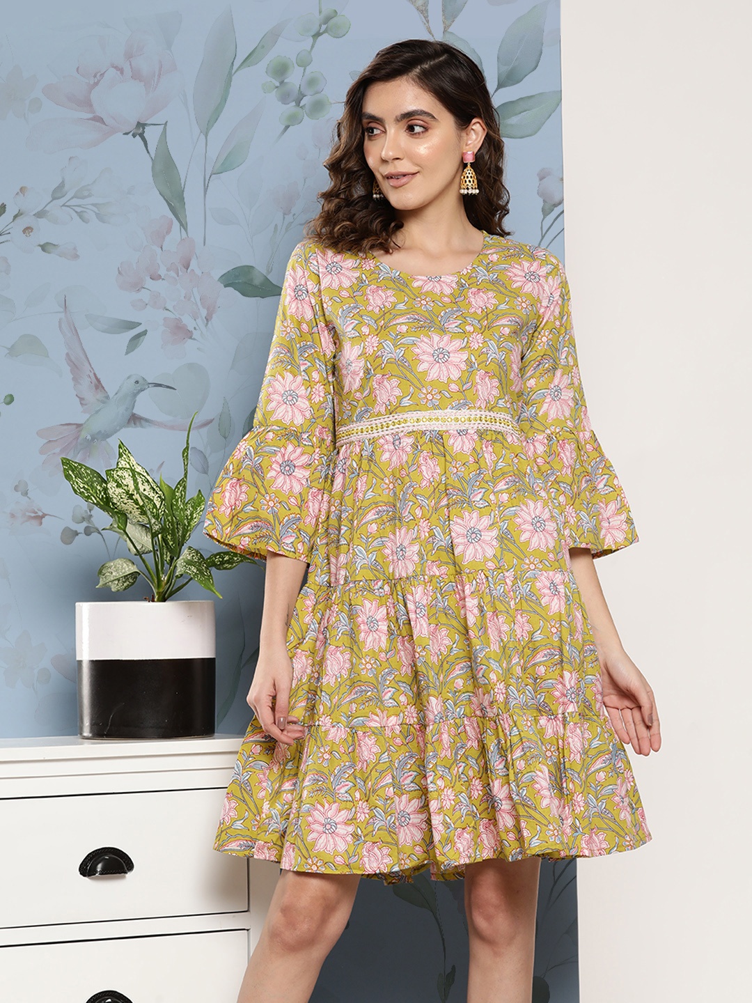 

InWeave Floral Print Bell Sleeves Tiered A-Line Dress With Belt, Yellow