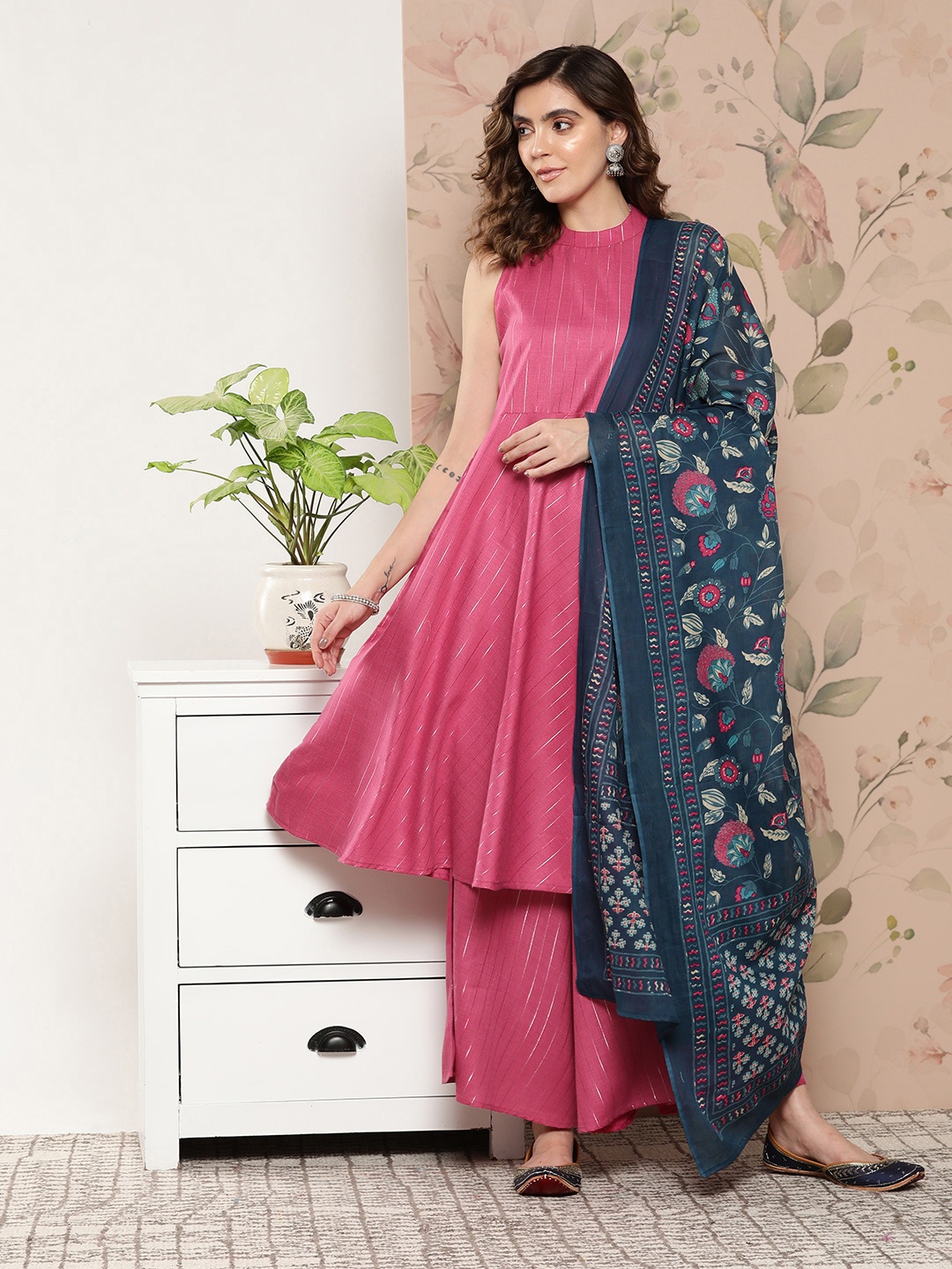 

InWeave Women Striped Kurta With Palazzos & Dupatta, Fuchsia