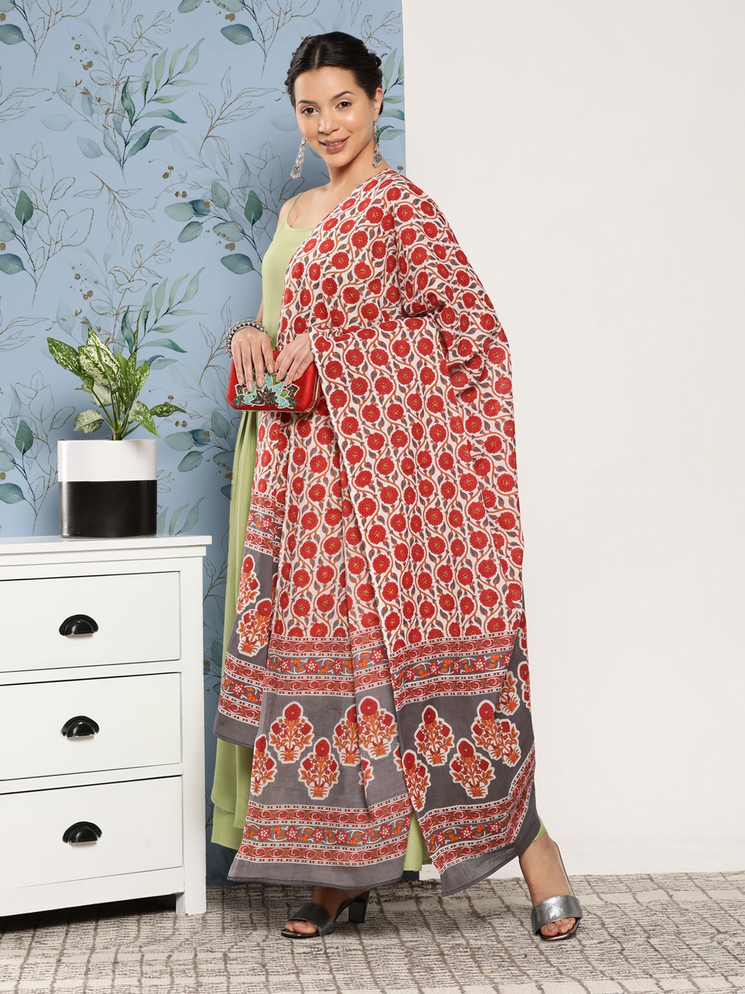 

InWeave Women Kurta with Palazzos & With Dupatta, Green