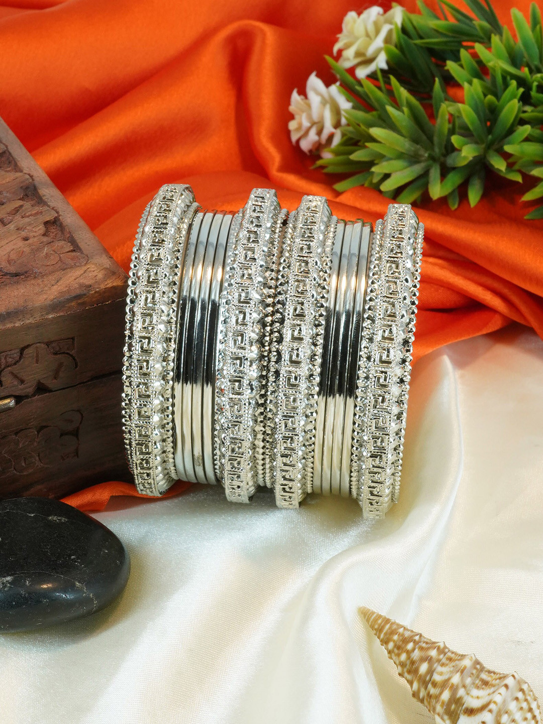 

GRIIHAM Set Of 12 Silver-Plated Textured Bangles