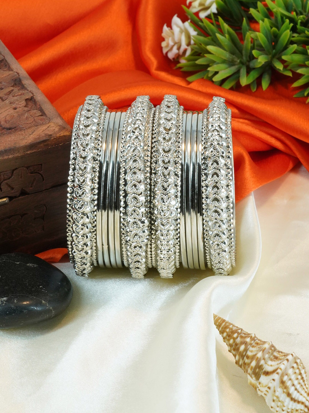 

GRIIHAM Set Of 12 Silver-Plated Textured Bangles