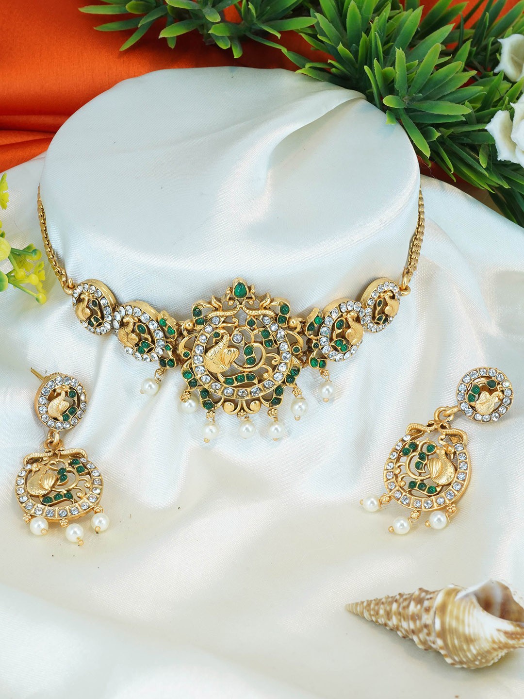 

GRIIHAM Gold-Plated Stone Studded & Beaded Jewellery Set