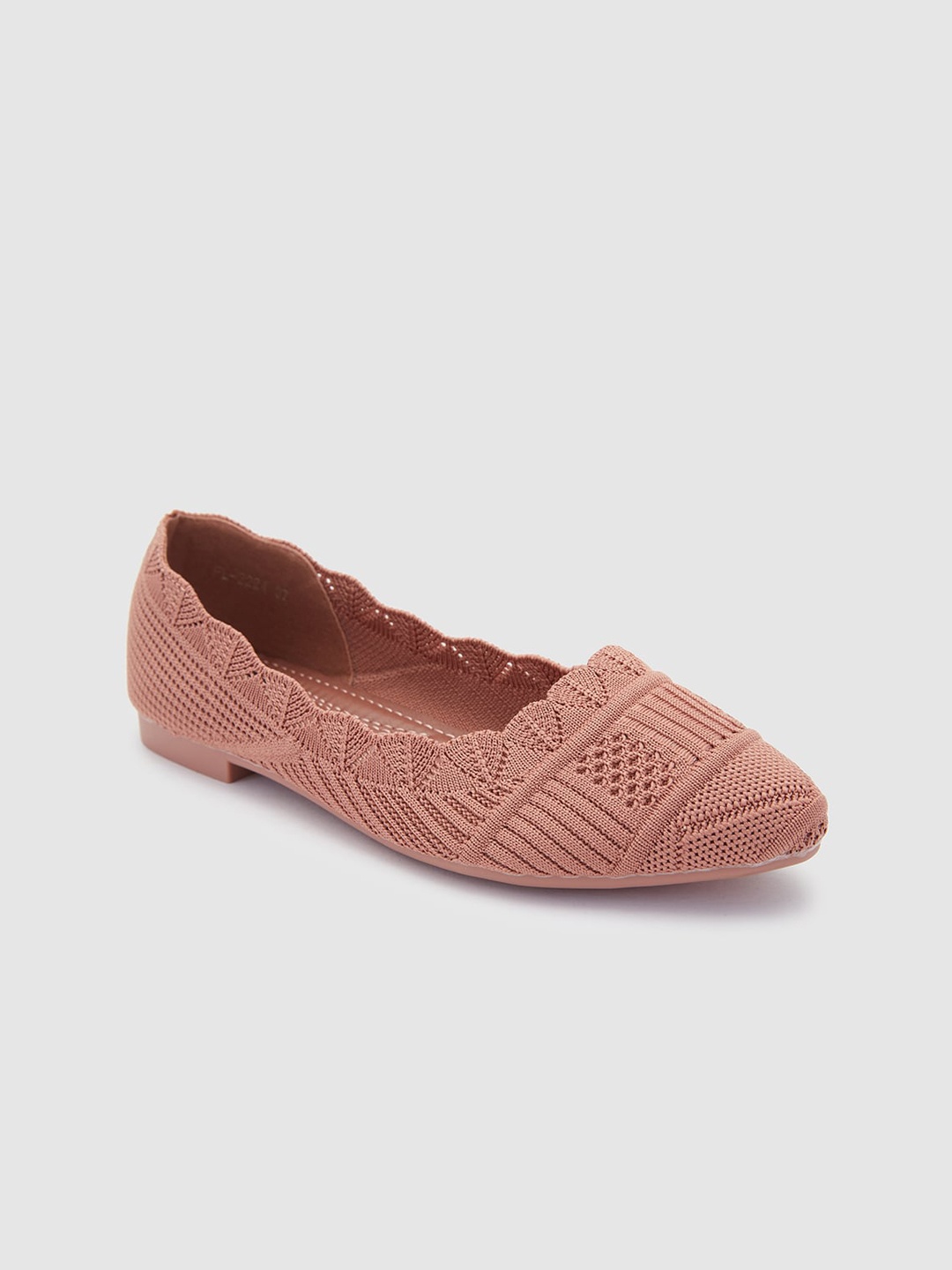 

Sole To Soul Women Textured Ballerinas, Peach