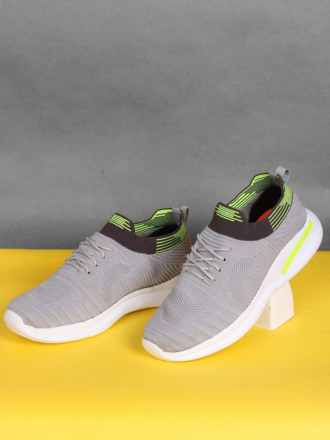 

CLYMB Men Indus Non-Marking Running Shoes, Grey