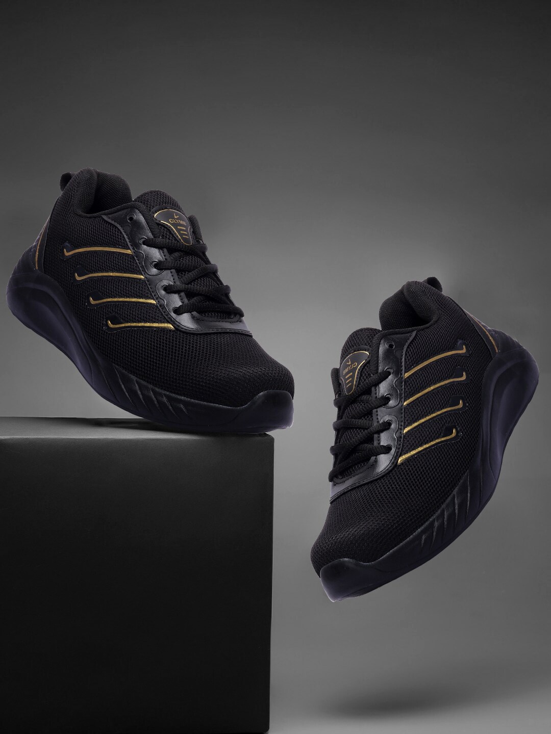 

CLYMB Men Delta Non-Marking Running Shoes, Black