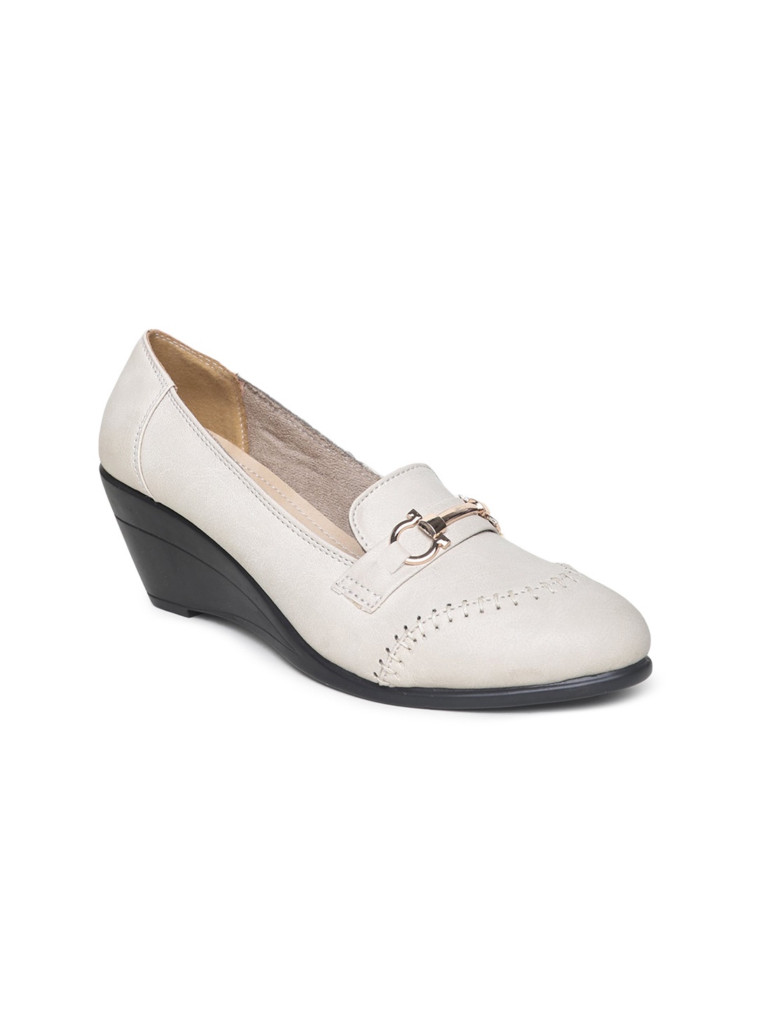 

VALIOSAA Embellished Wedge Pumps, Cream