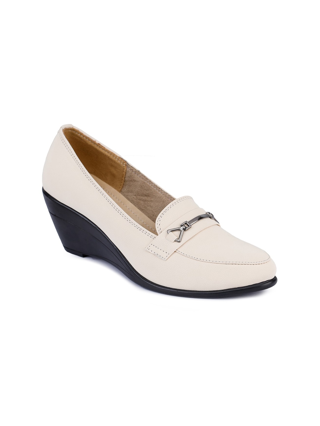 

VALIOSAA Embellished Wedge Pumps, Cream
