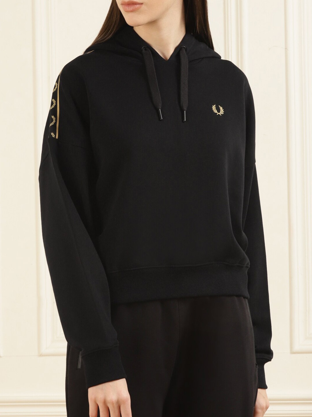 

Fred Perry Women Hooded Cotton Sweatshirt, Black