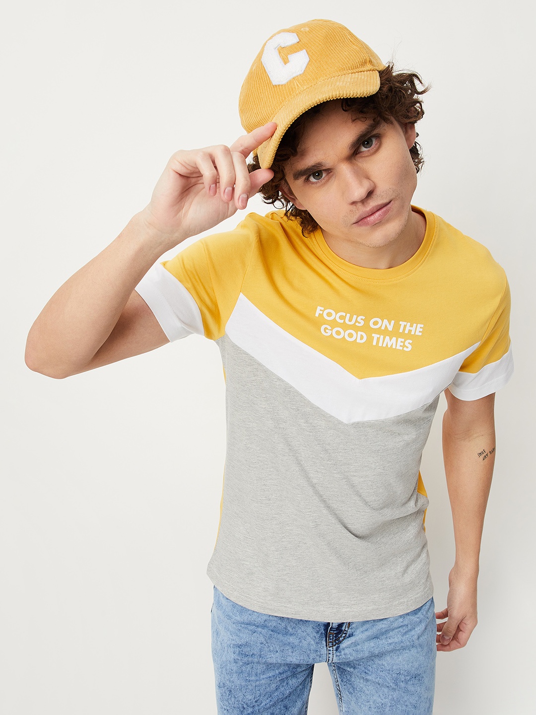 

max Men Colourblocked Pure Cotton T-shirt, Yellow