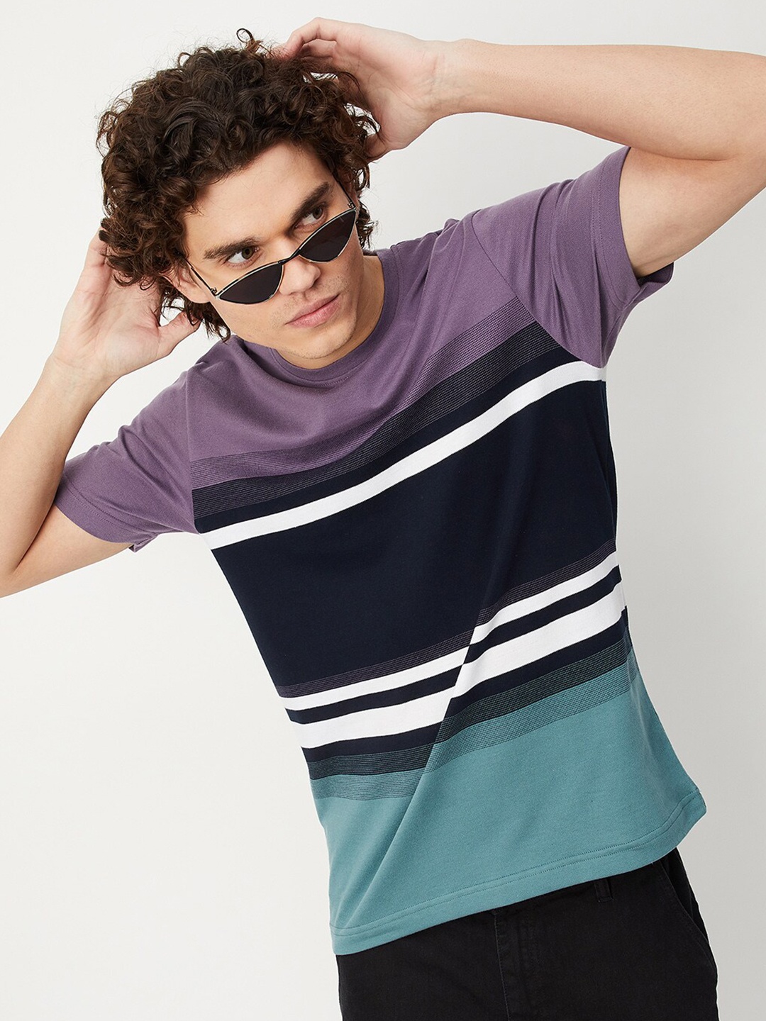 

max Men Colourblocked Regular Fit T-shirt, Purple