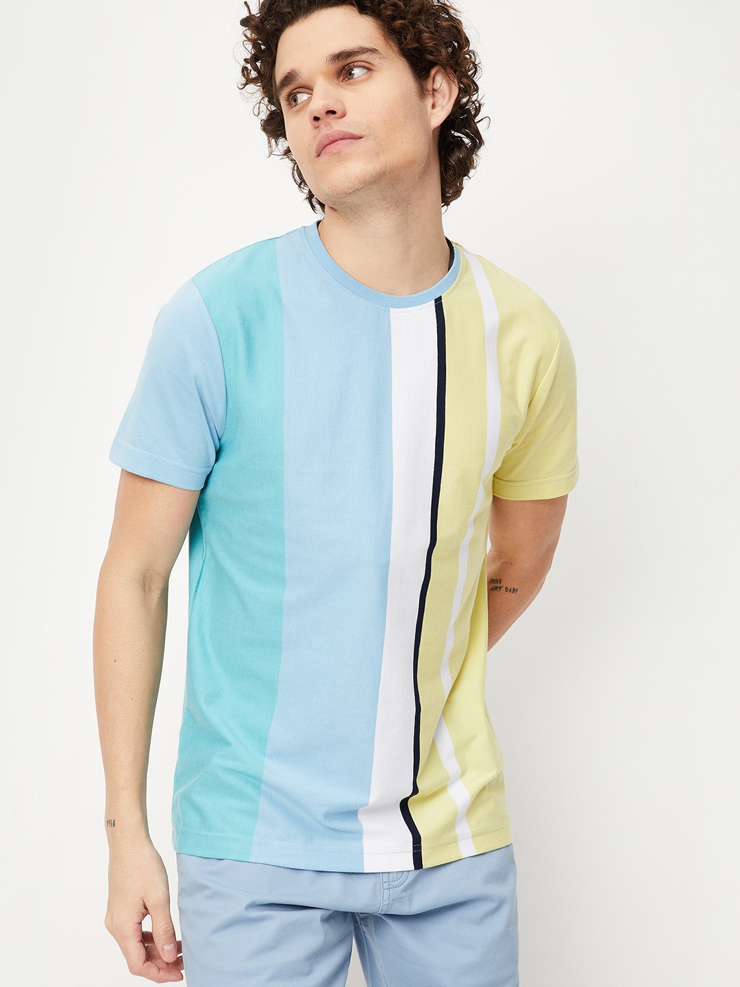 

max Men Colourblocked Cotton Regular Fit T-shirt, Blue