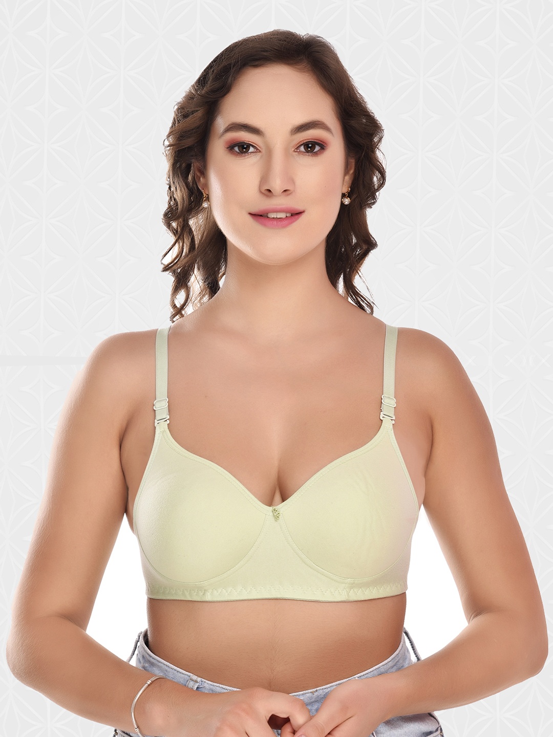 

Designer Bugs Lightly Padded Cotton Non Wired Seamless Bra, Off white