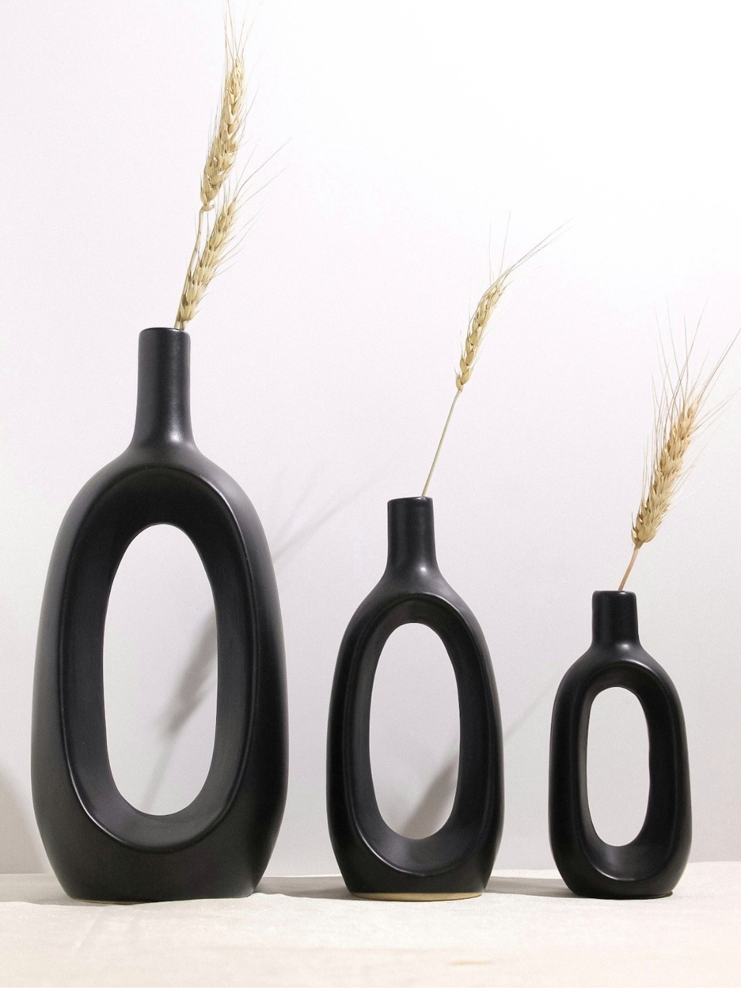 

PUREZENTO Kieko Black 3-Pieces Hallow Ceramic Vases