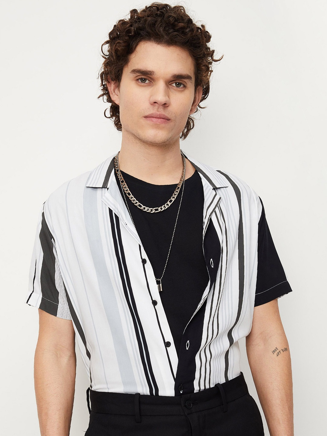 

max Men Striped Casual Shirt, White