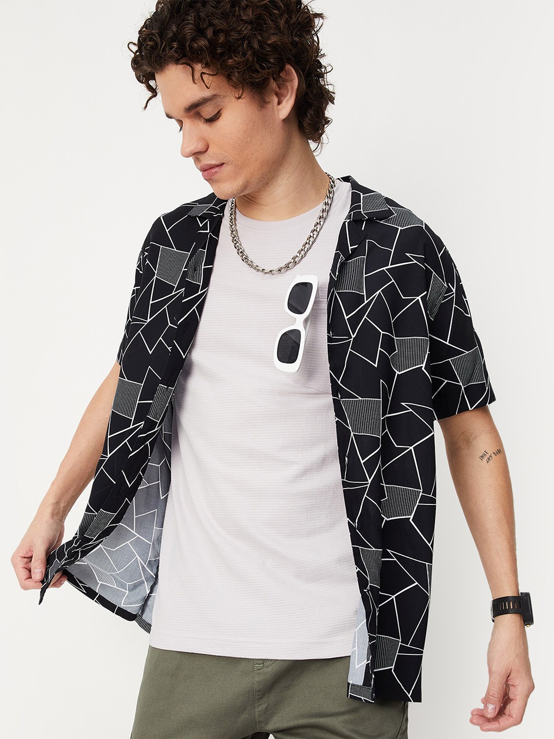 

max Men Printed Casual Shirt, Black