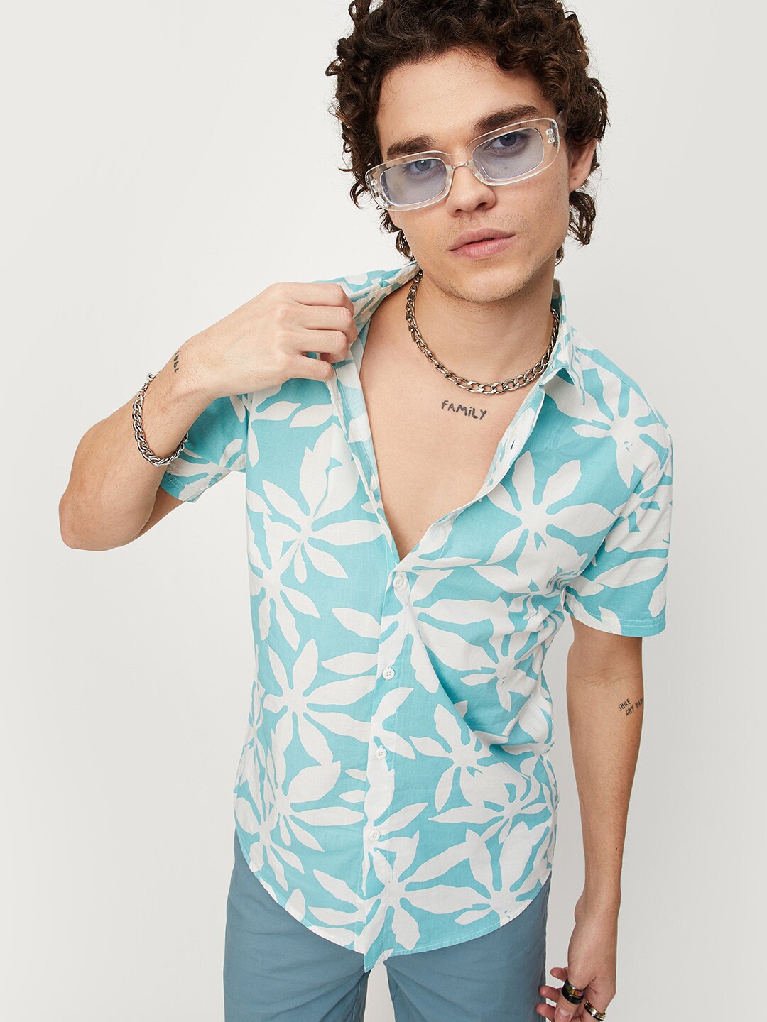 

max Men Floral Printed Pure Cotton Casual Shirt, Blue