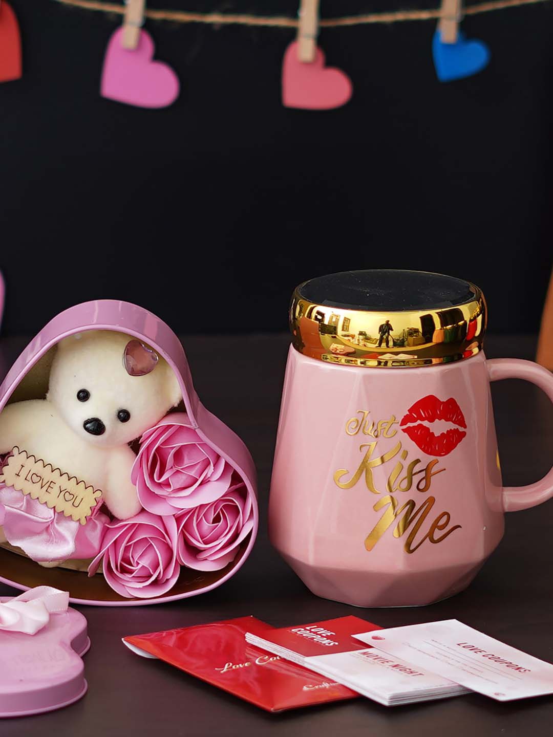 

eCraftIndia Red & Pink 3 Pcs Valentine's Day Gift Set