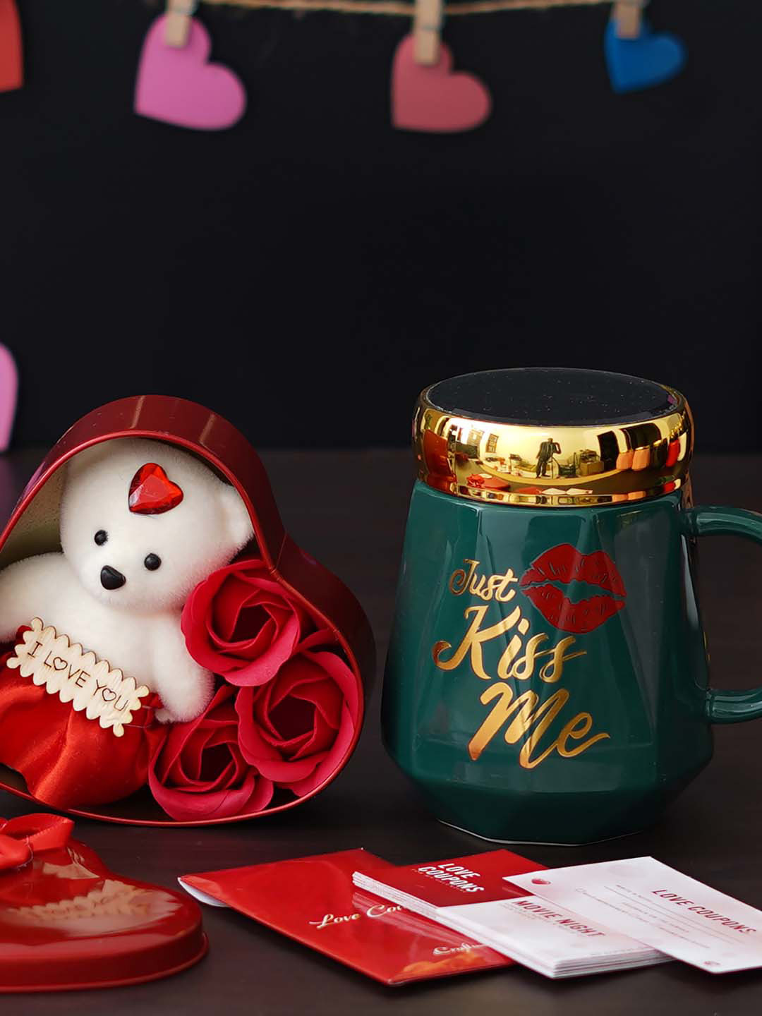 

eCraftIndia Red & Green 3 Pieces Valentine Gift Set