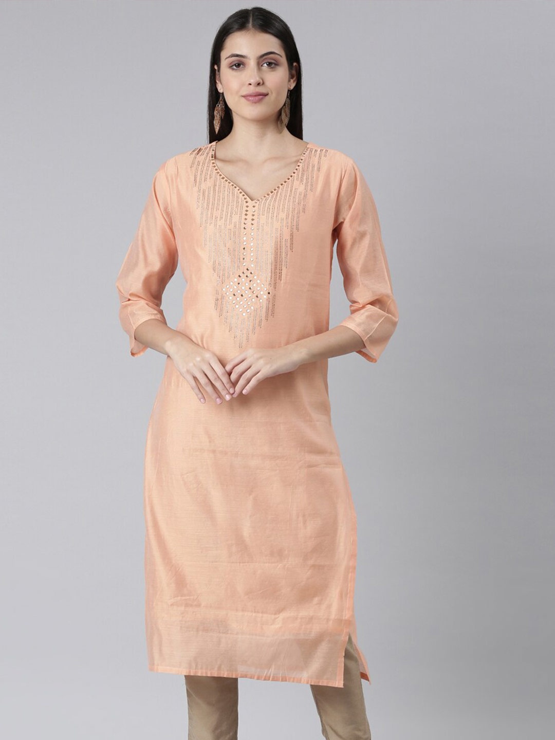 

The Chennai Silk Embellished Straight Pure Cotton Kurta, Peach