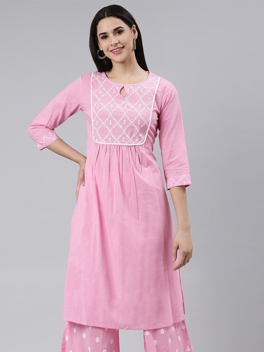 

The Chennai Silks Women Geometric Printed Keyhole Neck Cotton Kurta, Pink