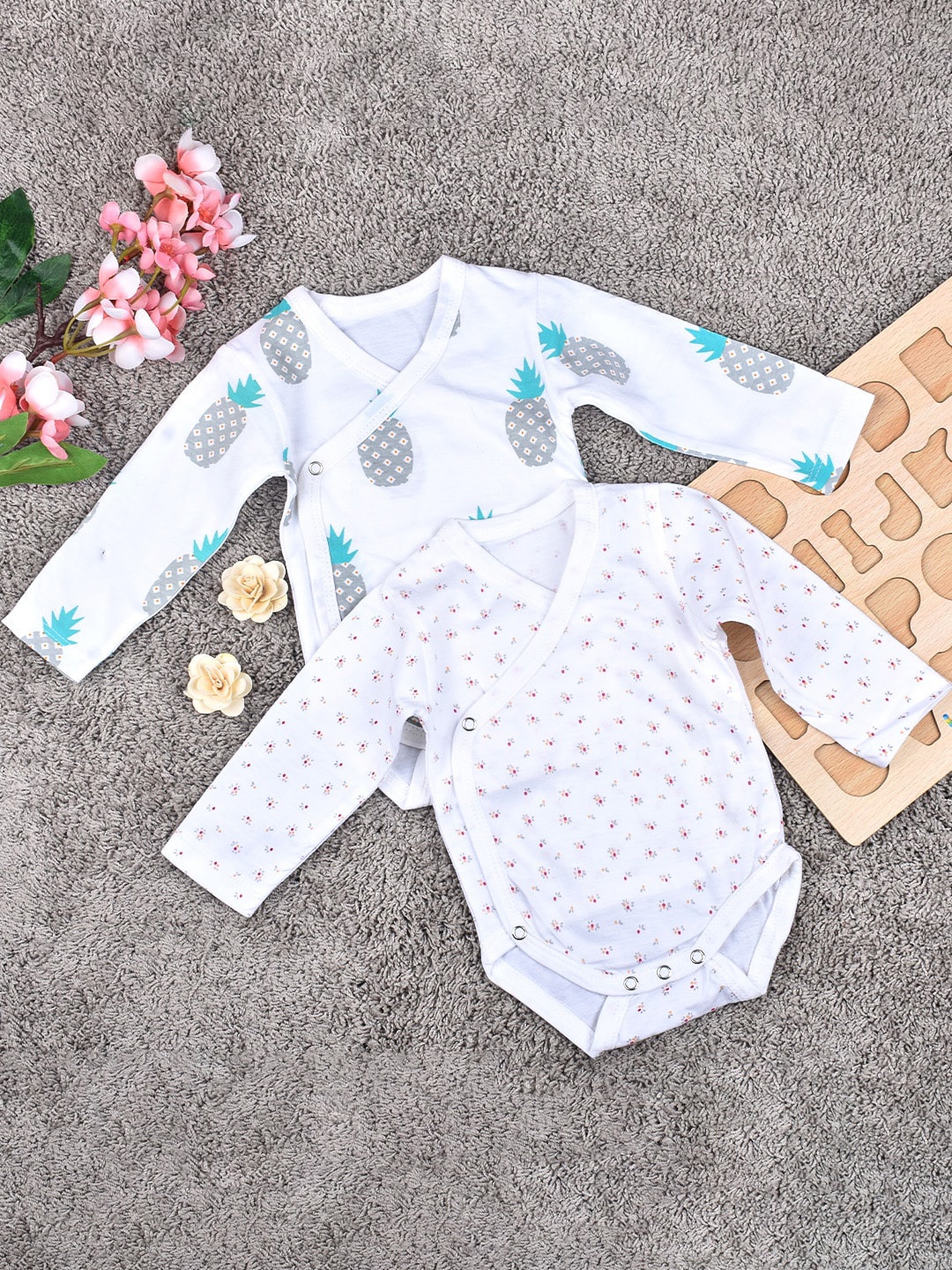

Moms Home Infants Pack of 2 Printed Organic Cotton Bodysuits, White