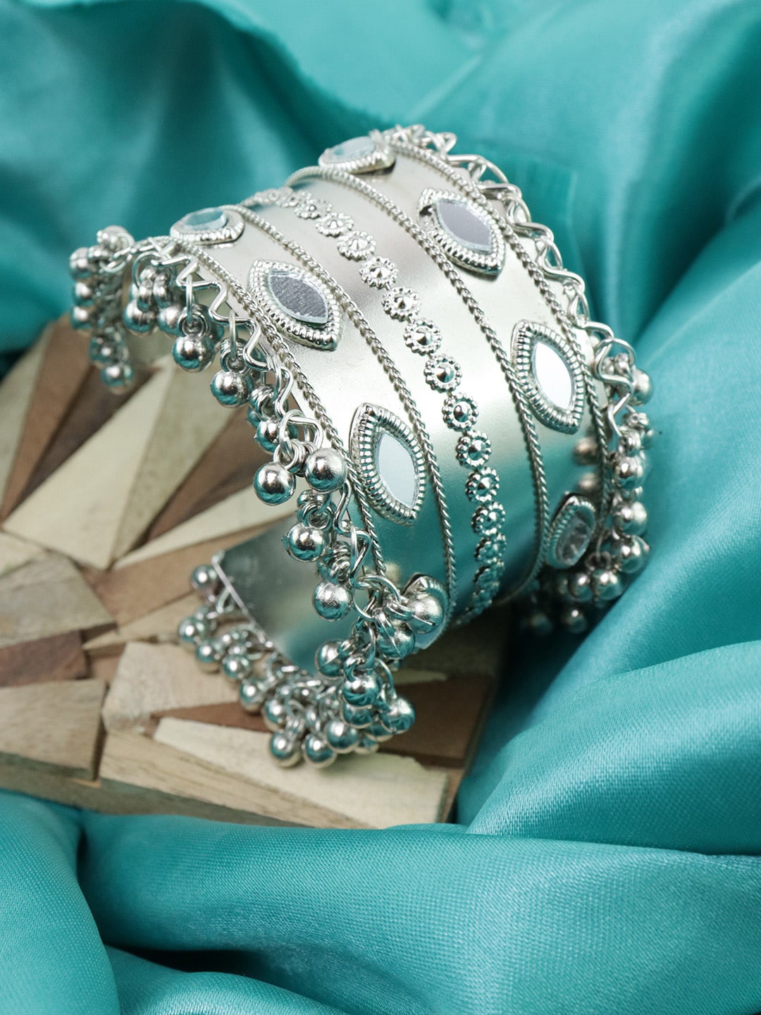 

VAGHBHATT Silver-Plated Mirror Studded Oxidised Bangle