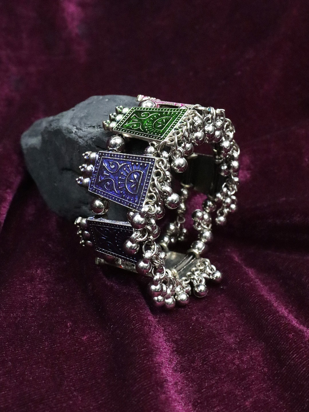 

VAGHBHATT Silver-Plated Oxidised Bangle, Green