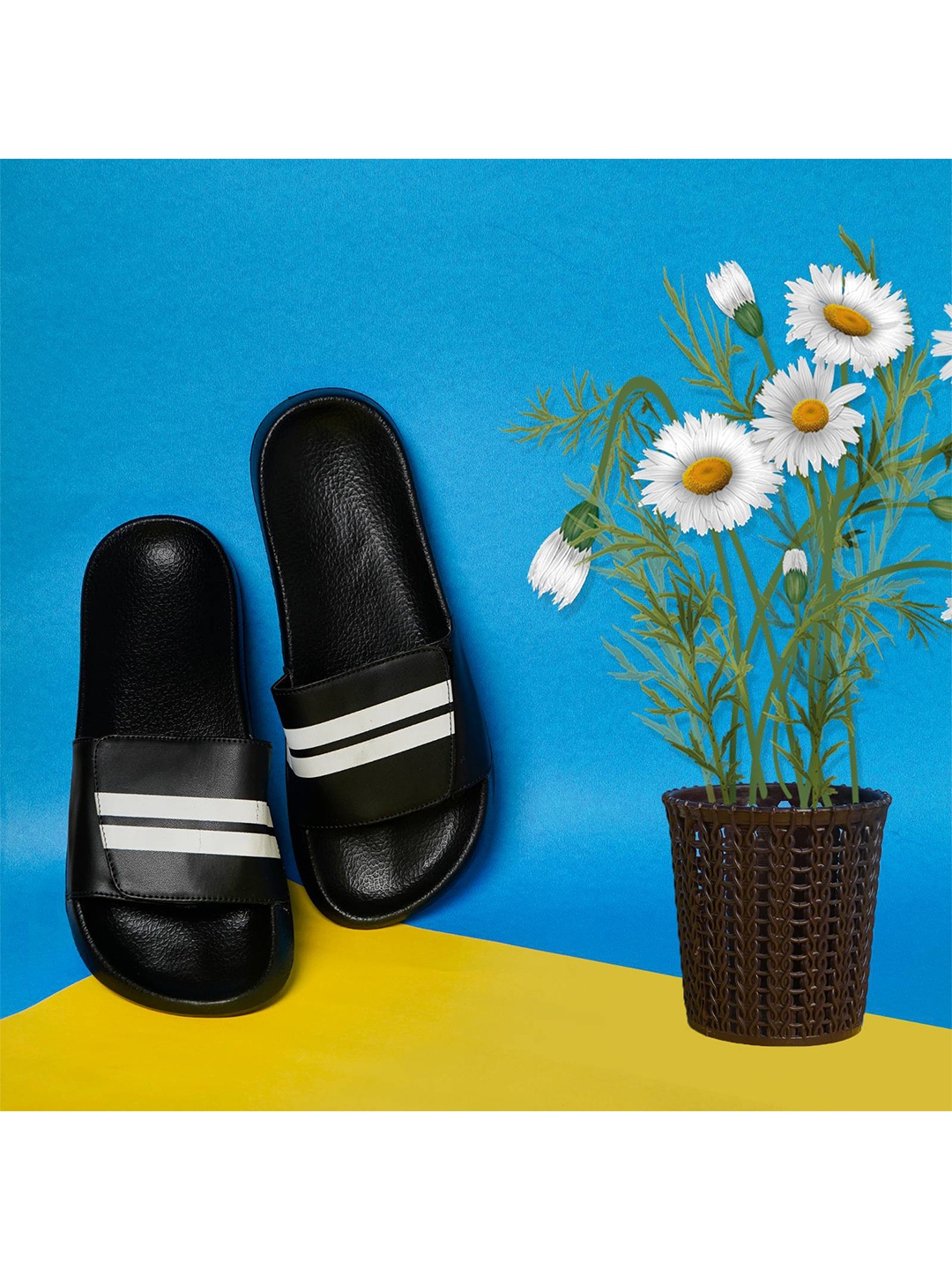 

PERY PAO Men Striped Sliders, Black