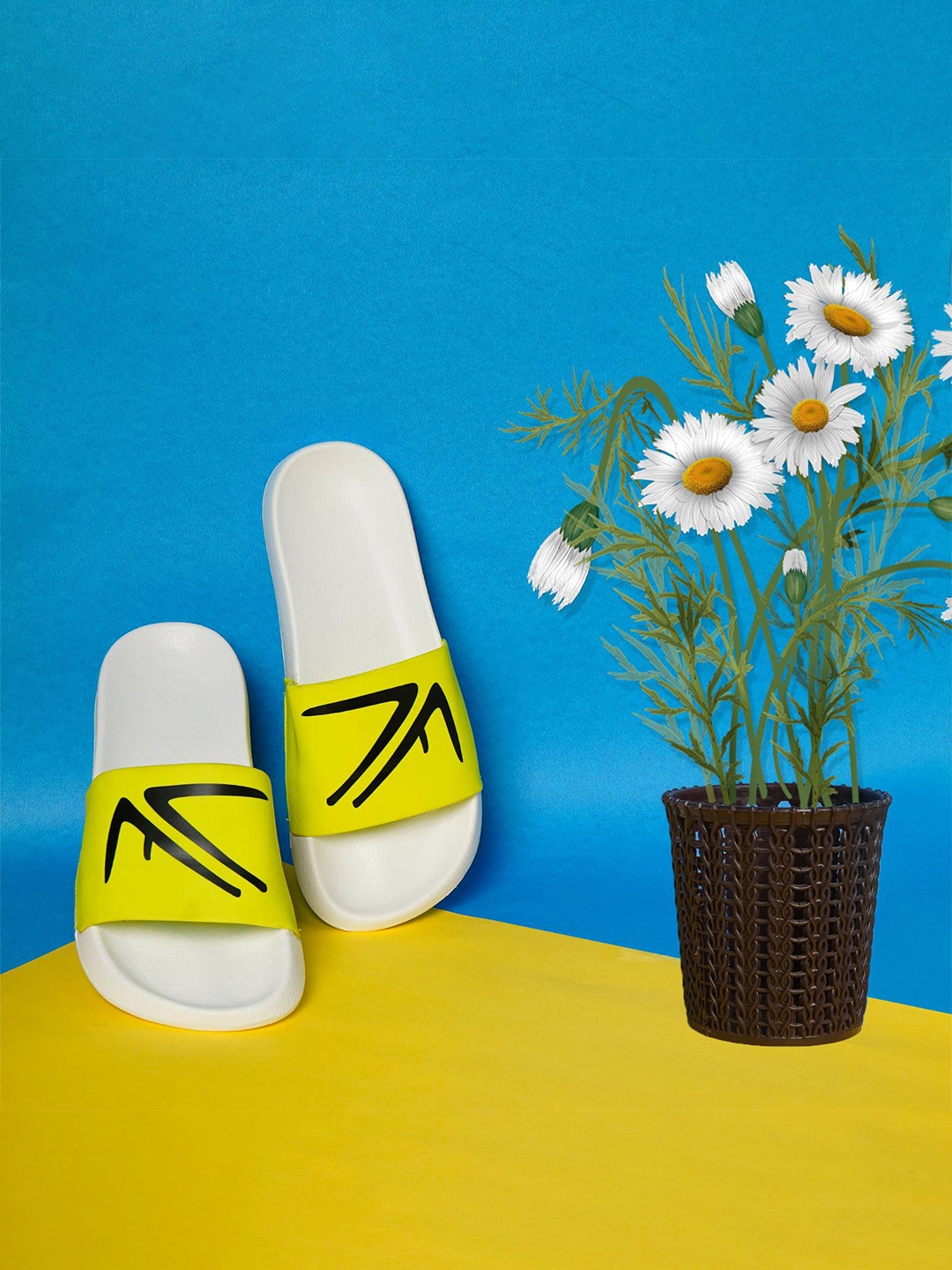 

PERY PAO Men Printed Sliders, Yellow