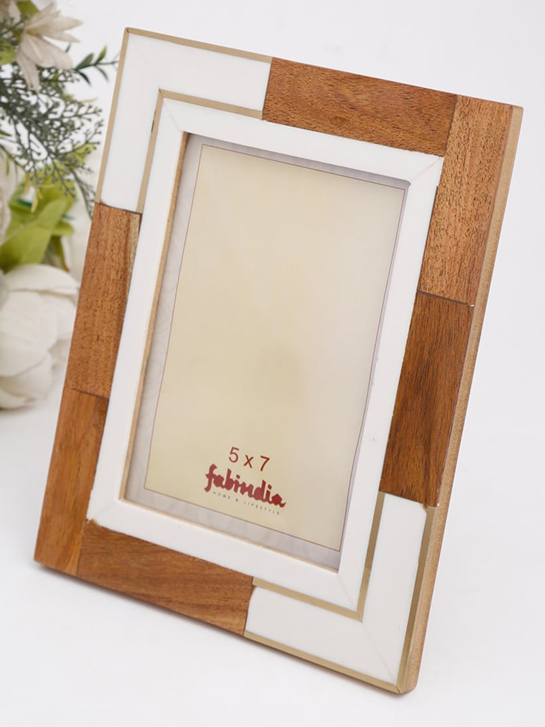 

Fabindia Abhikhya Inlay White & Brown Wooden Photo Frame