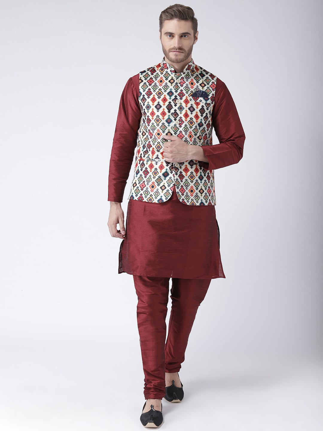 

hangup plus Men Mandarin Collar Linen Kurta with Churidar & Nehru Jacket, Maroon