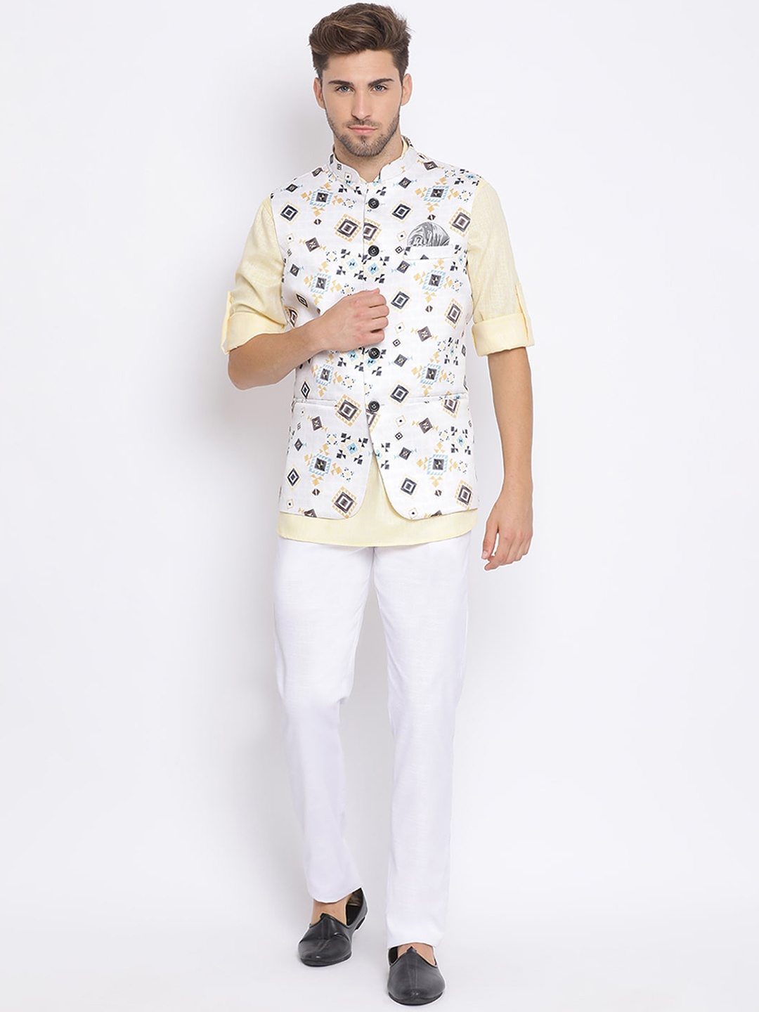 

hangup plus Men Mandarin Collar Straight Kurta with Pyjamas & With Printed Nehru jacket, Cream