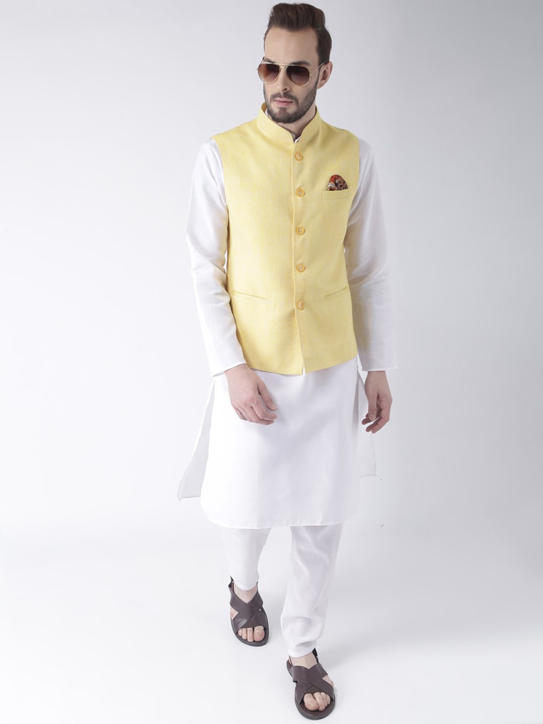 

hangup trend Men Kurta & Pyjamas With Nehru jacket, White