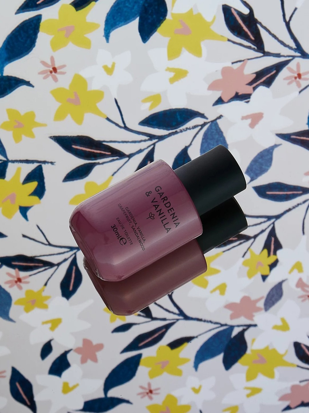 

Marks & Spencer Women Discover Intense Gardenia & Vanilla Eau De Toilette - 30ml, Purple