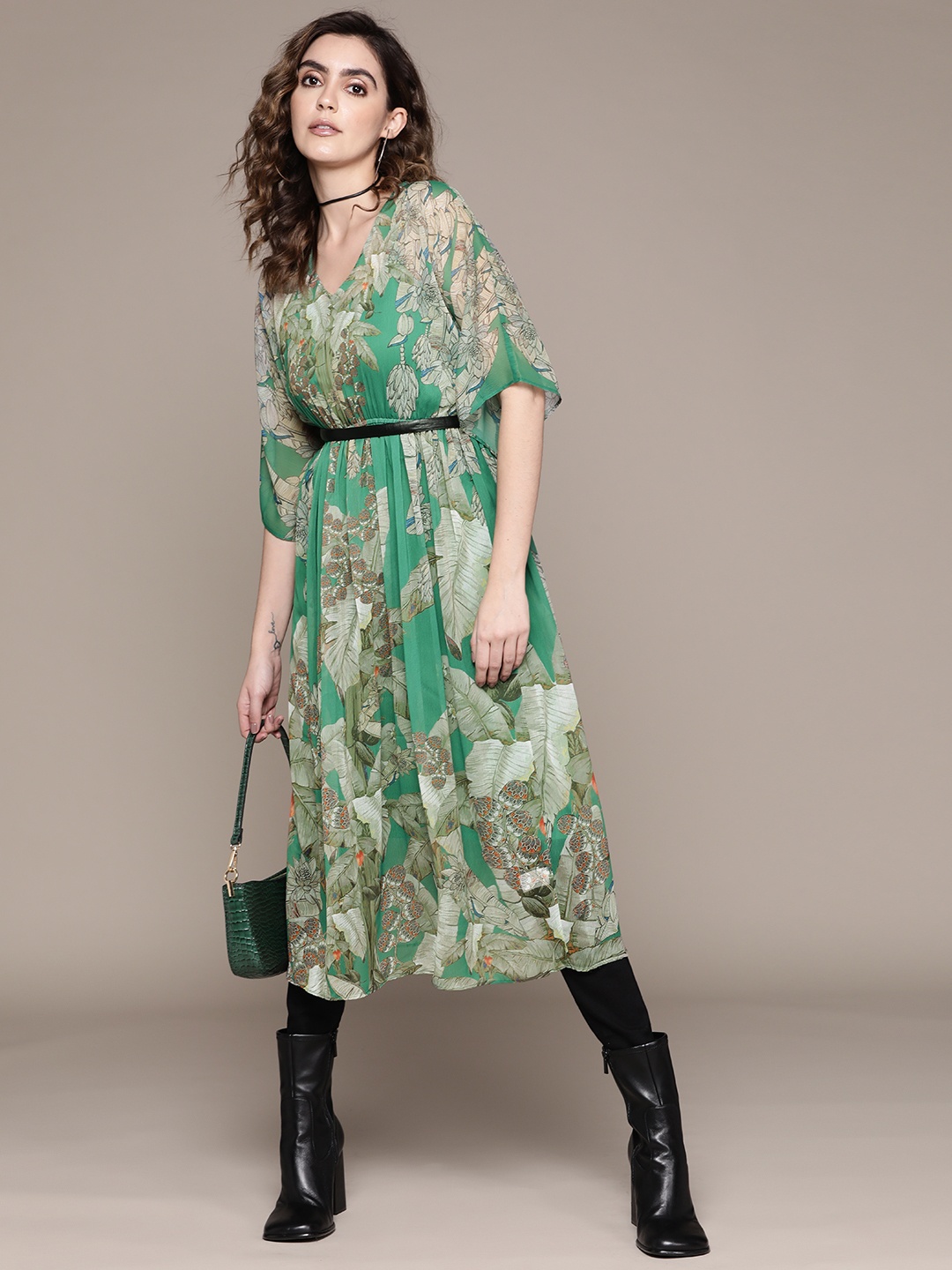 

aarke Ritu Kumar Women Floral Printed Flared Sleeves Kurta with Camisole, Green