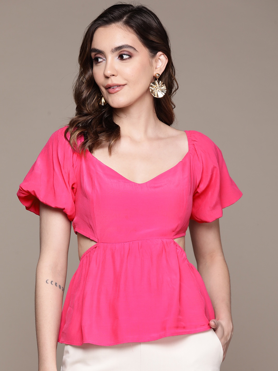 

Label Ritu Kumar Fuchsia Sweetheart Neck Crepe Styled Back Top