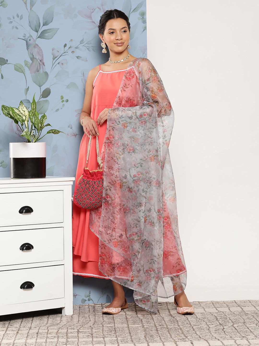 

InWeave Women Kurta With Palazzos & Dupatta, Peach