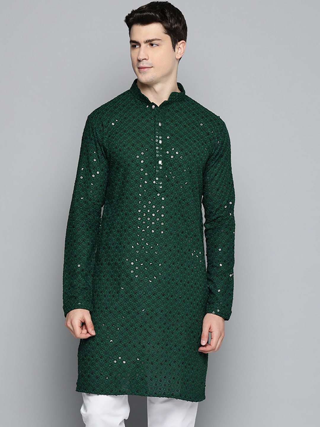 

Jompers Men Chikankari Embroidered Cotton Kurta, Olive