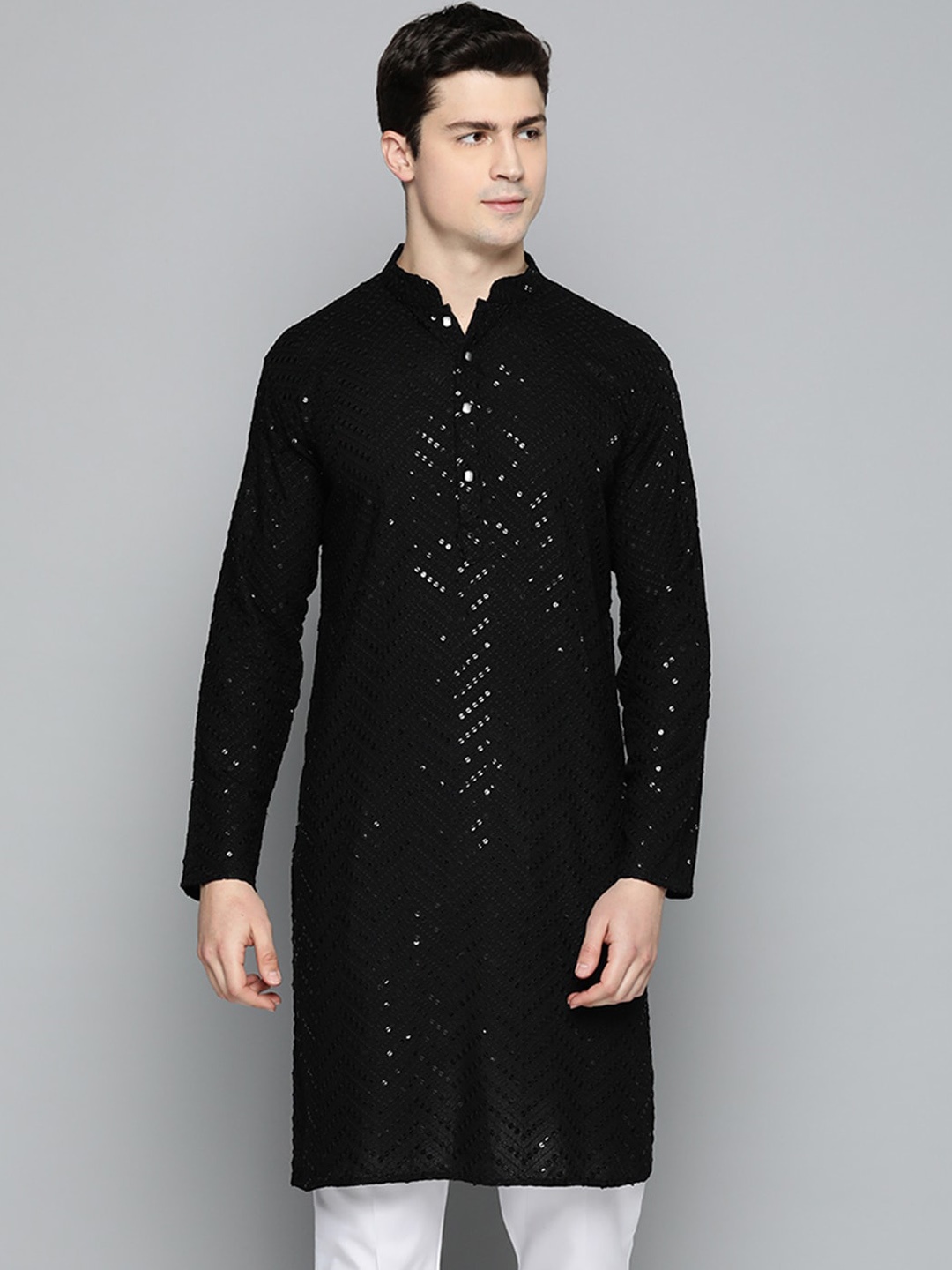 

Jompers Men Embroidered Sequined Pure Cotton Kurta, Black