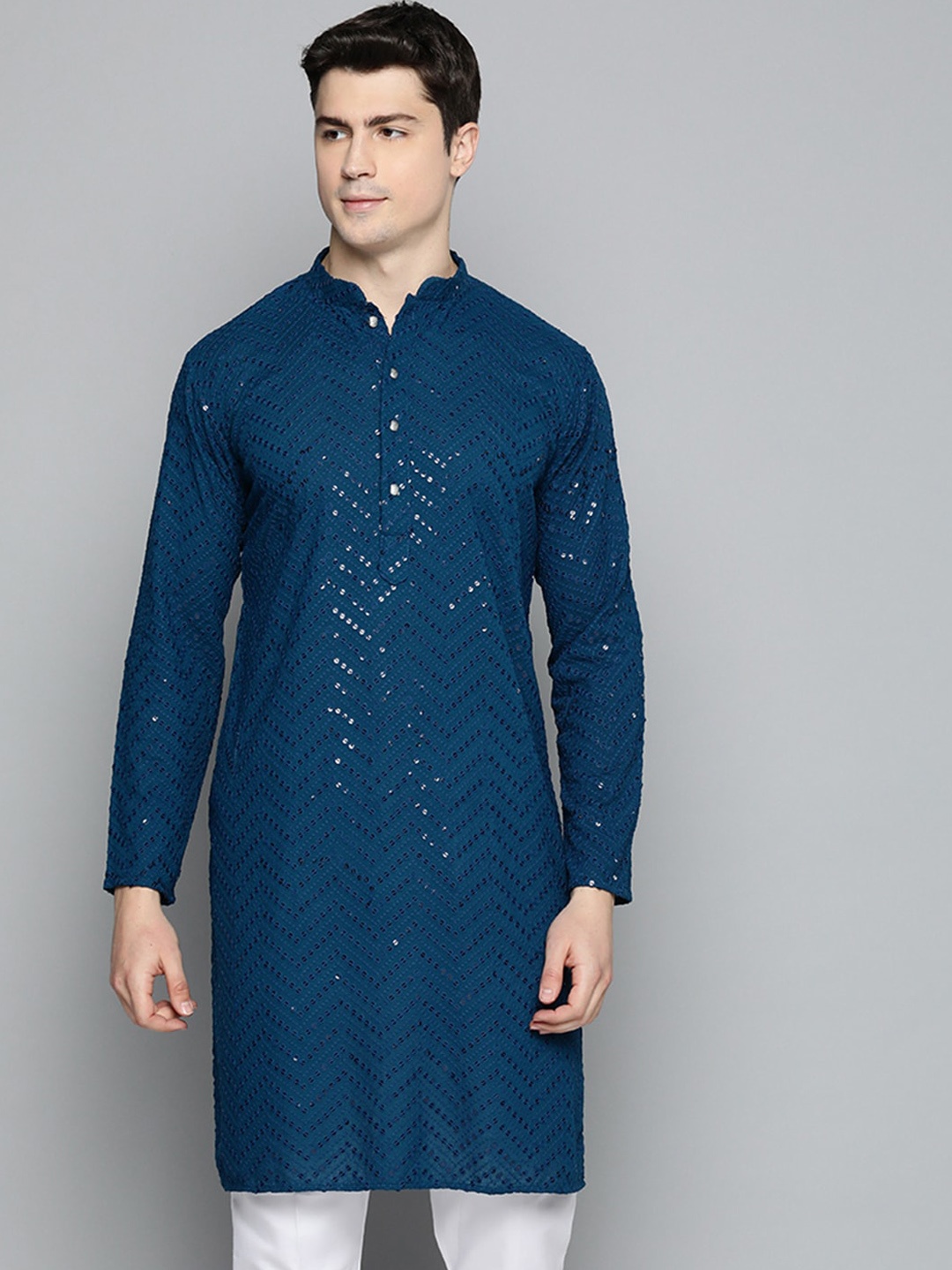 

Jompers Men Mandarin Collar Embellished Pure Cotton Kurta, Blue