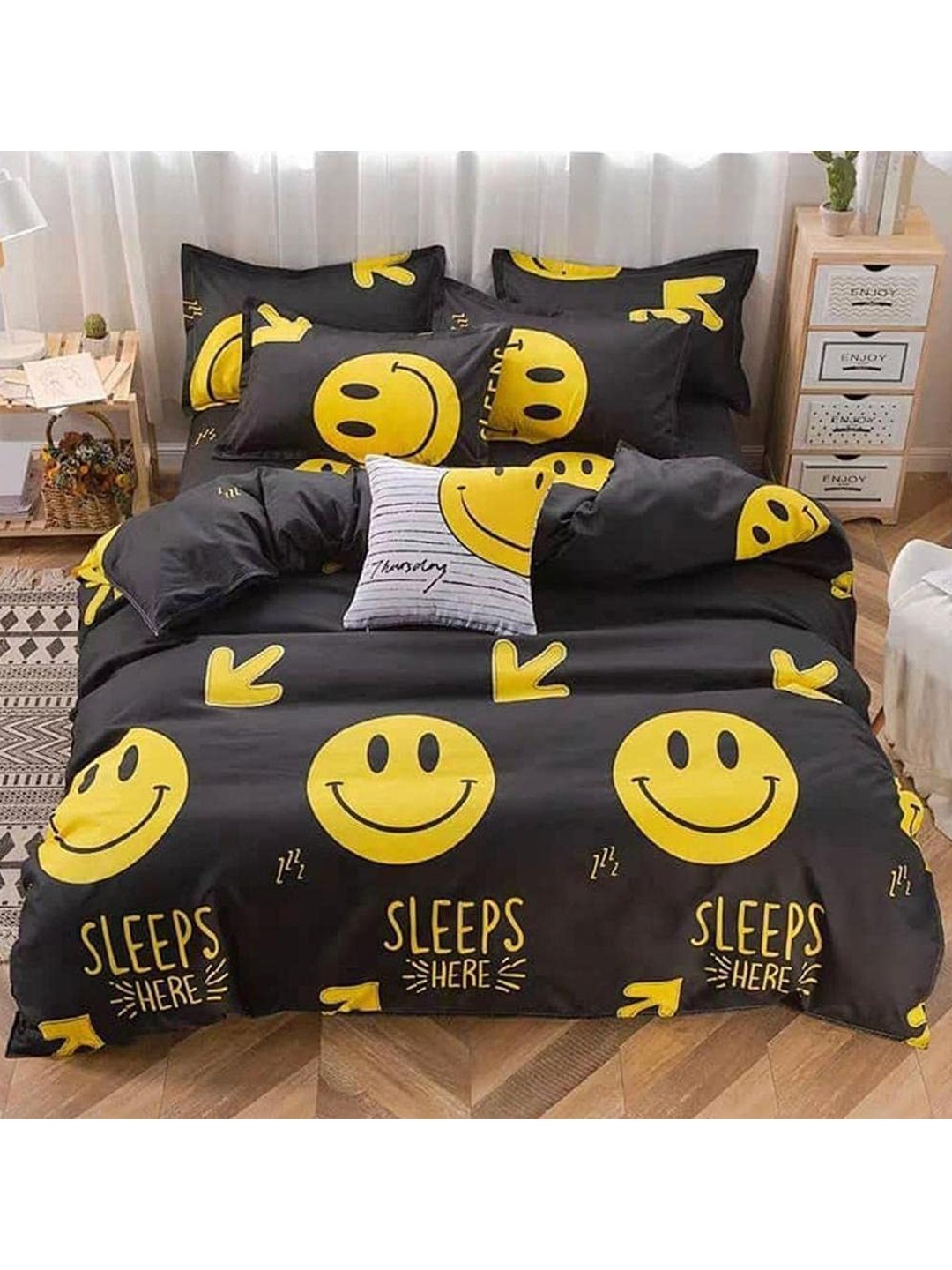 

Bajo's Black & Yellow Graphic 210 TC Flat Queen Bedsheet with 2 Pillow Covers
