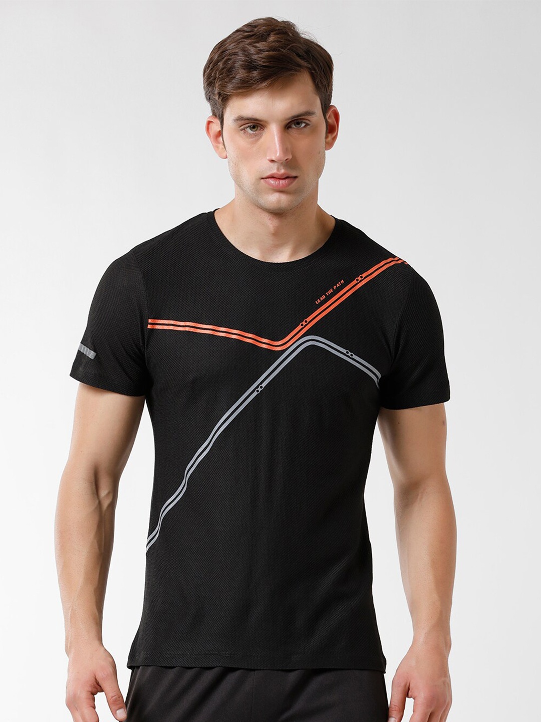 

WROGN Men Round Neck Slim Fit Pure Cotton T-shirt, Black