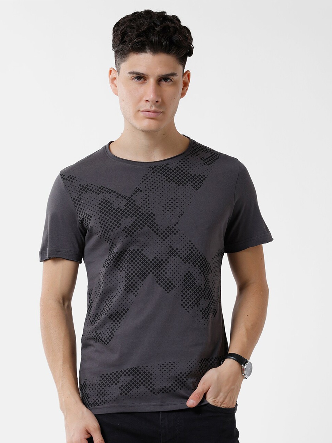 

WROGN Men Printed Cotton Slim Fit T-shirt, Charcoal