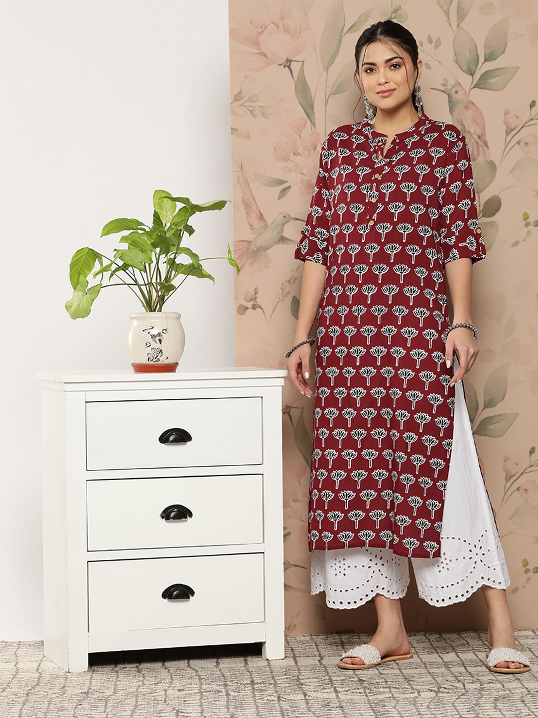 

KALINI Floral Printed Kurta, Maroon