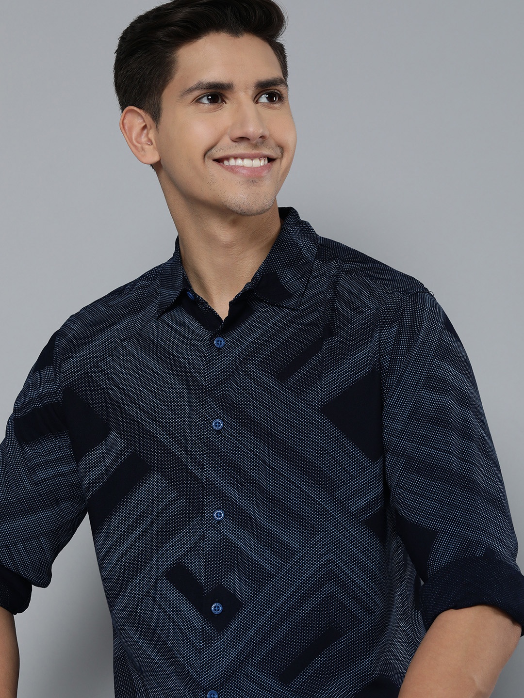 

HERE&NOW Men Navy Blue Slim Fit Printed Casual Shirt