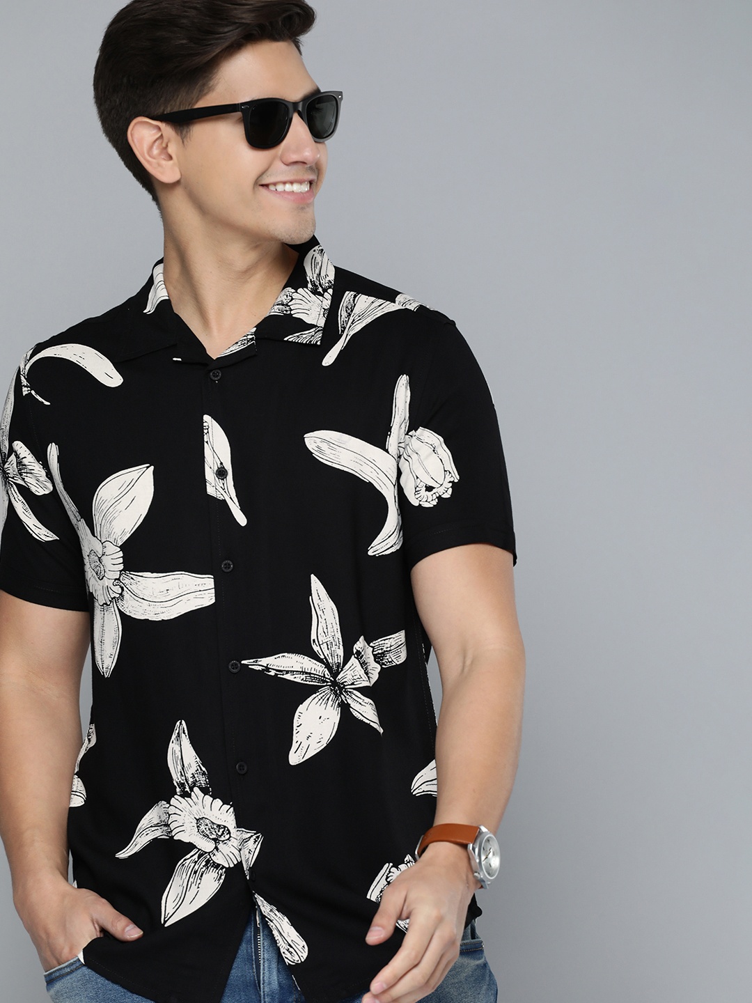 

HERE&NOW Men Black Slim Fit Printed Casual Shirt