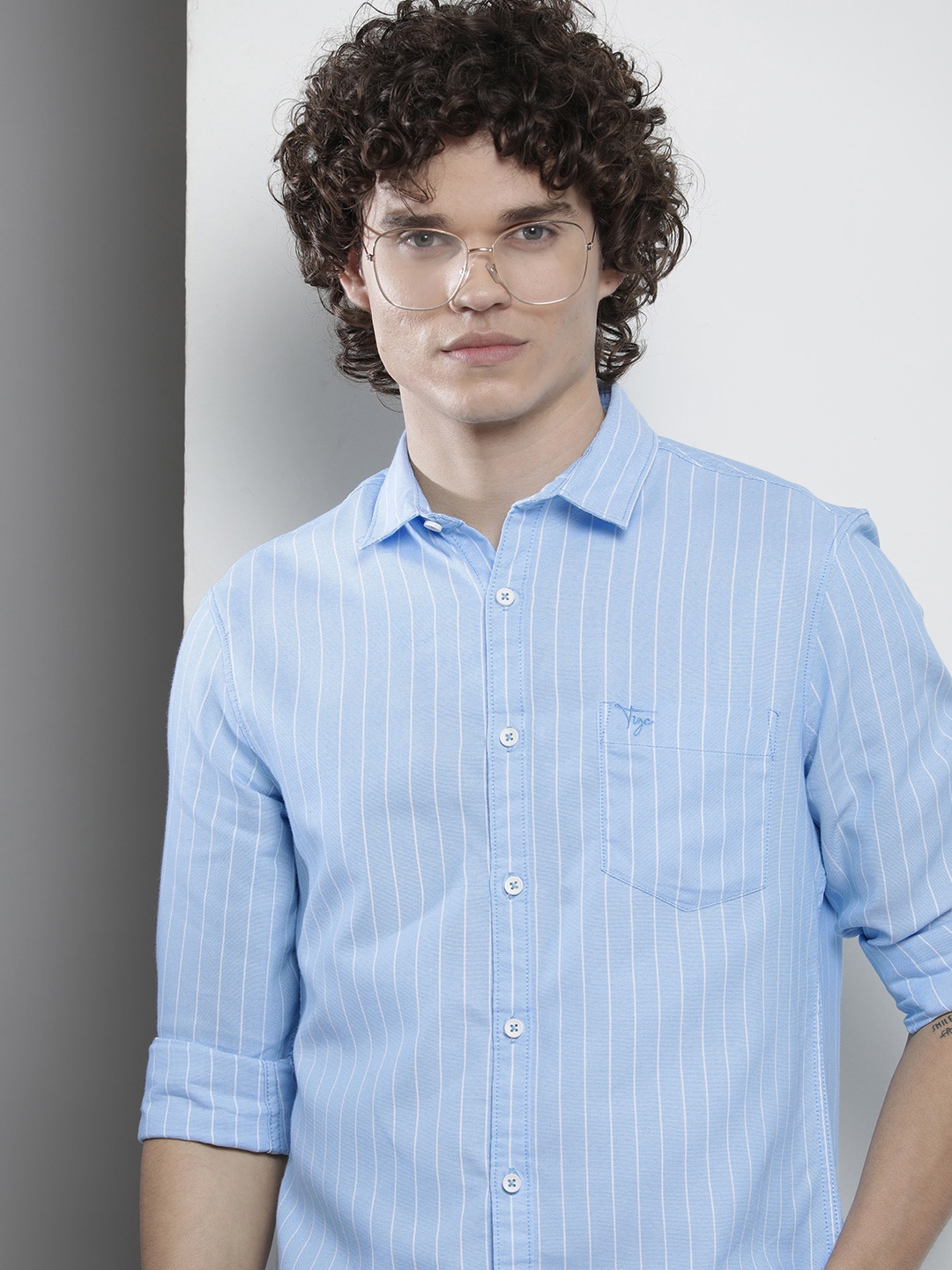 

The Indian Garage Co Men Regular Fit Striped Casual Shirt, Blue