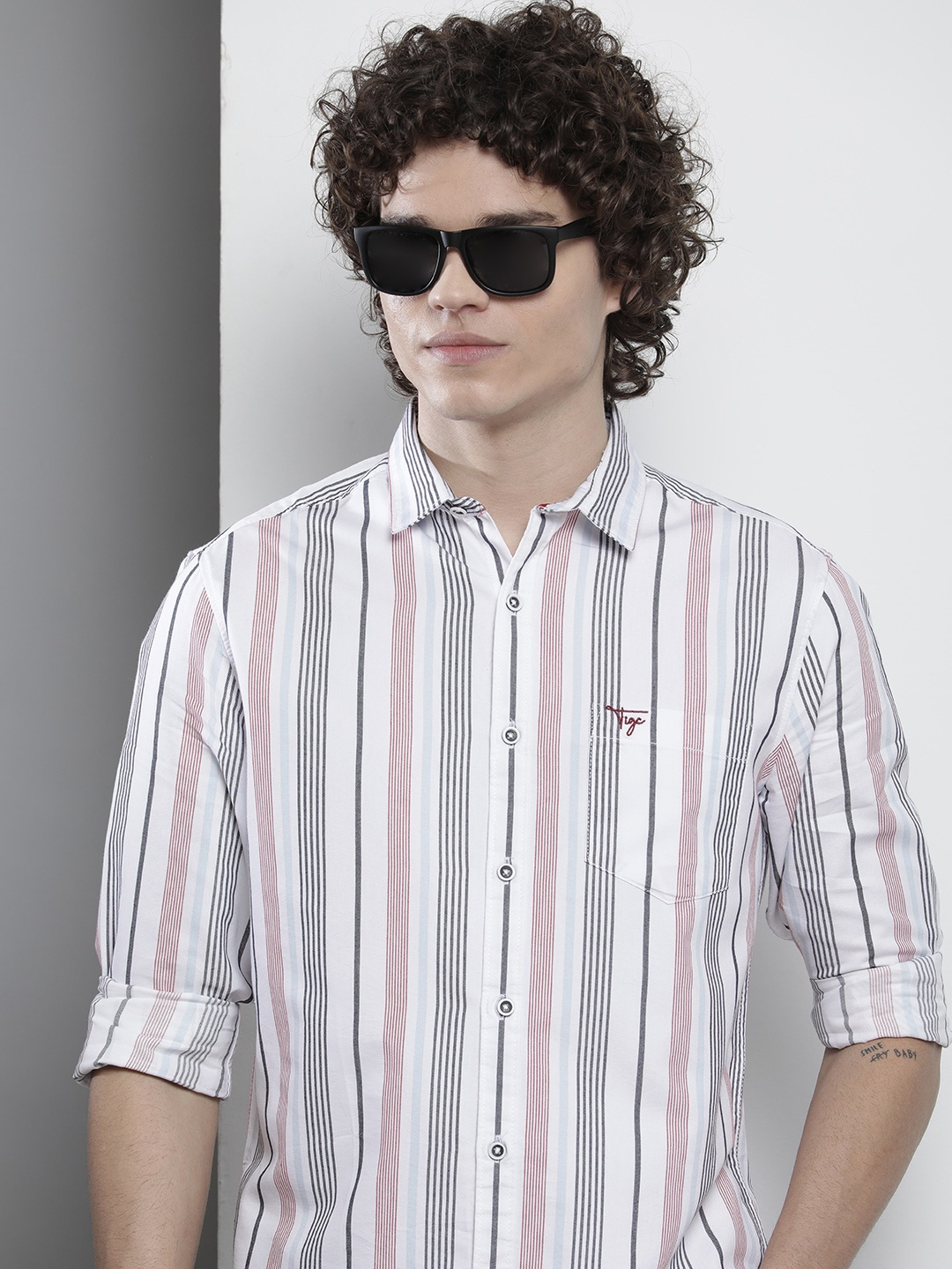 

The Indian Garage Co Men Regular Fit Striped Casual Shirt, White